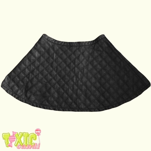 🦇 Faux Leather Skirt 🦇 - Picture 3 of 3